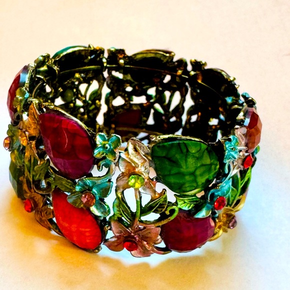 Enamel and stone flower cuff bracelet - Picture 3 of 4